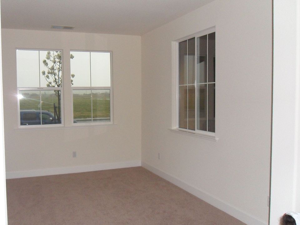 1st image of 1403 Loma Linda Ln