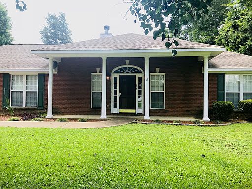 2nd image of 722 Lee Road 550