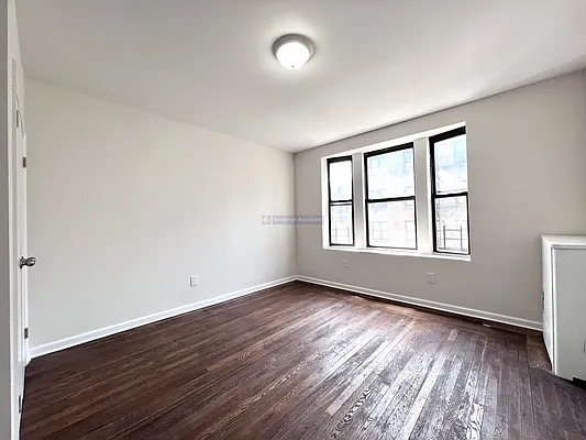 Rented by Sovereign Associates | media 3