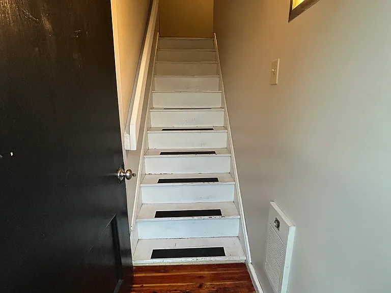 104 North St #B — Photo 3
