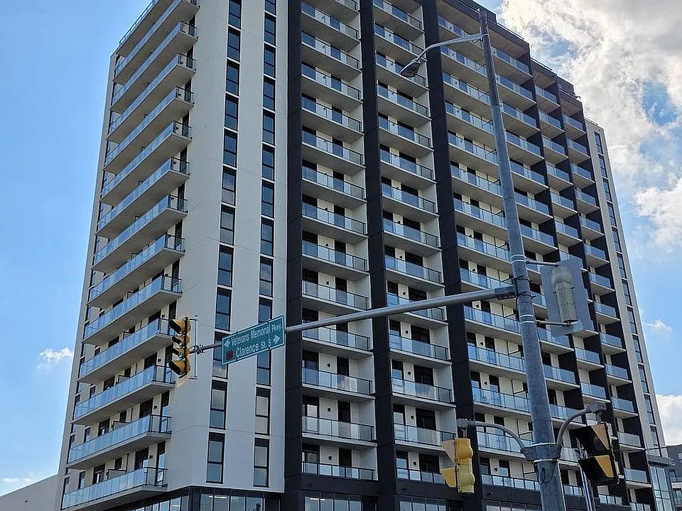 33 Erie Ave #1801