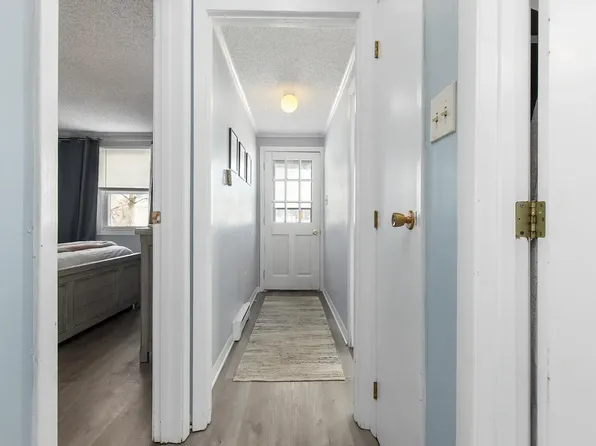 28-30 Thorwald Ave, Hampton, NH 03842