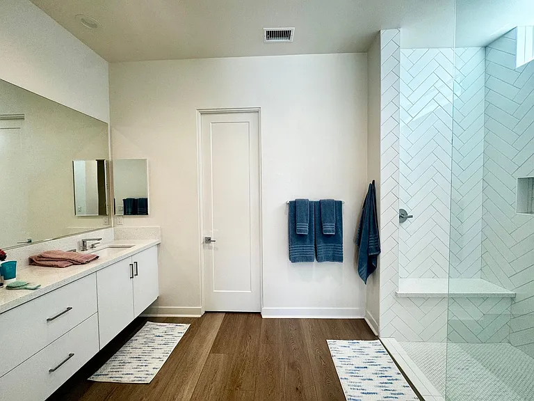 3609 Ambassador Dr — Photo 12