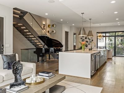 904 Lenox Blvd NE, Atlanta, GA, 30324