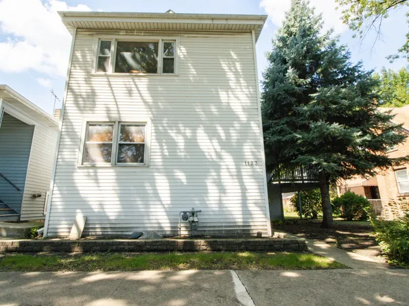 1123 Hannah Ave, Forest Park, IL 60130
