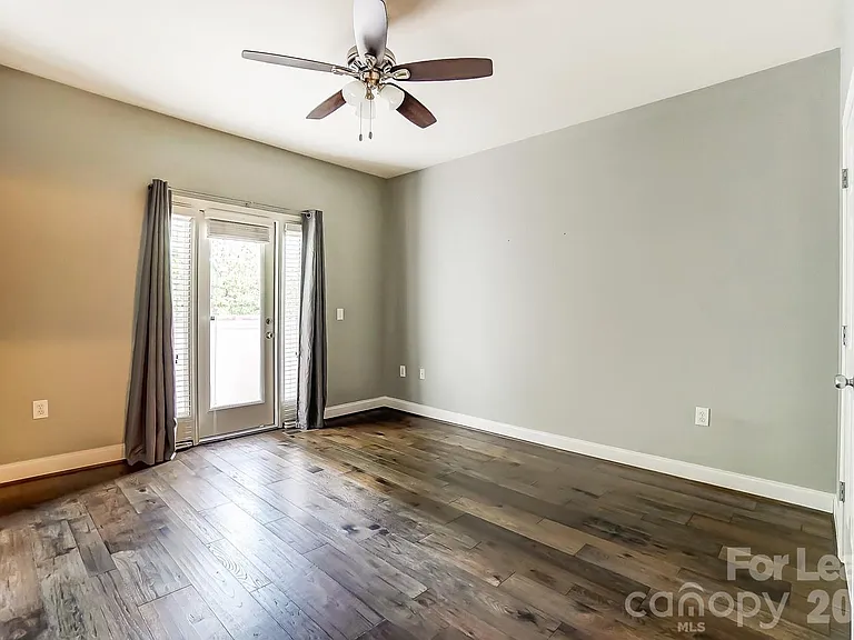 400 Clarice Ave #135 — Photo 25