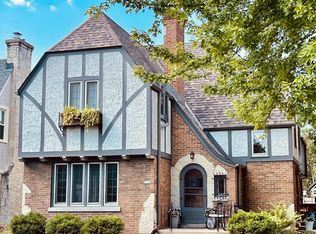8716 Jackson Park Blvd, Wauwatosa, WI 53226