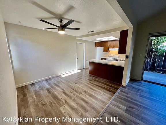 5th image of 2905 Whittier Ct