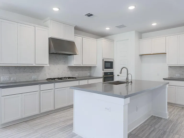 182 Yarbrough Dr — Photo 8