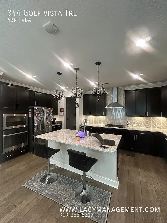 4 bed, 4.0 bath, 2639 sqft, $3,150 — Photo 3