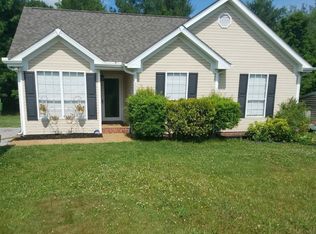 2860 Maple Cir, Thompsons Station, TN 37179