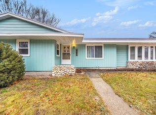 4690 Susan St, Norton Shores, MI