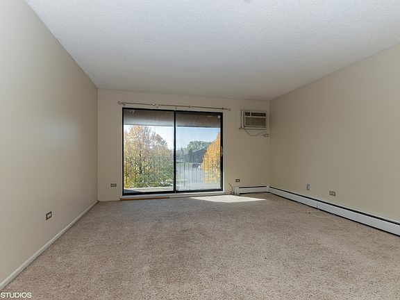2nd image of 9870 Cordoba Ct