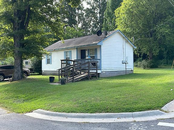 2nd image of 507 Gravel St