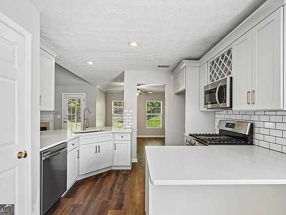 2nd image of 2213 Skylar Leigh Dr