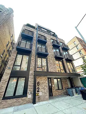 Rented by Tapiro Realty | media 21