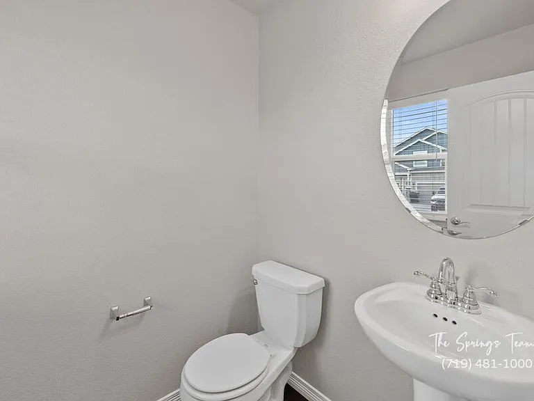 10898 Rowley Dr — Photo 8