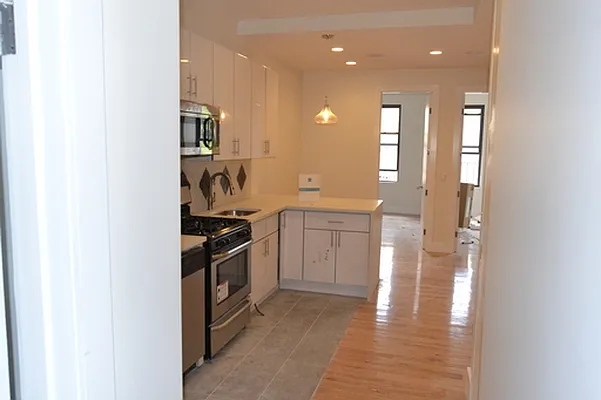 Rented by Blue Sky Management NY Inc | media 55