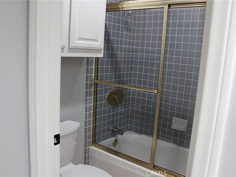 22 Flossmoor — Photo 15