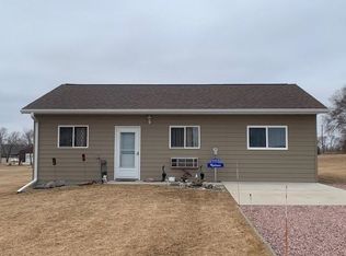 1115 4th St, Springfield, SD 57062