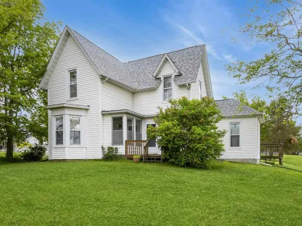 128 North St, Oxford, IA 52322