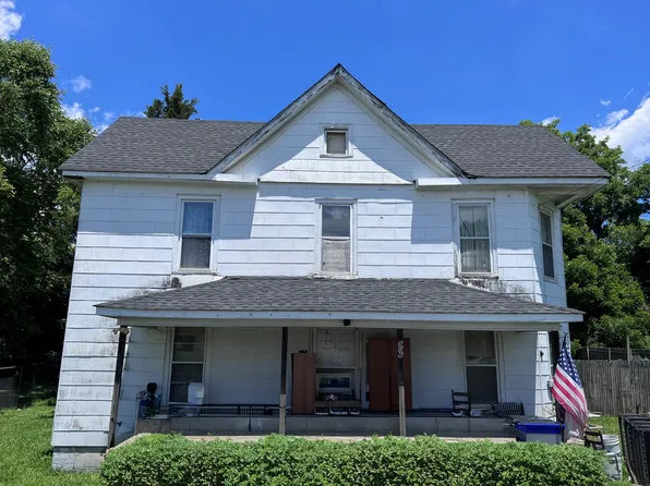506 W 4th St, Siler City, NC 27344