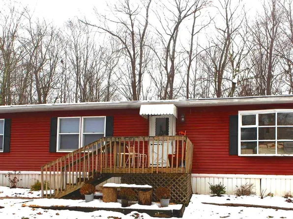 6 Shadywood Dr, Quakertown, PA 18951