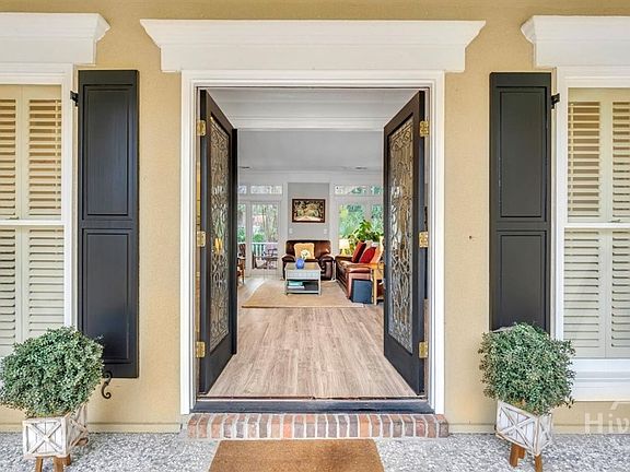 4th image of 10 Tangletree Ln