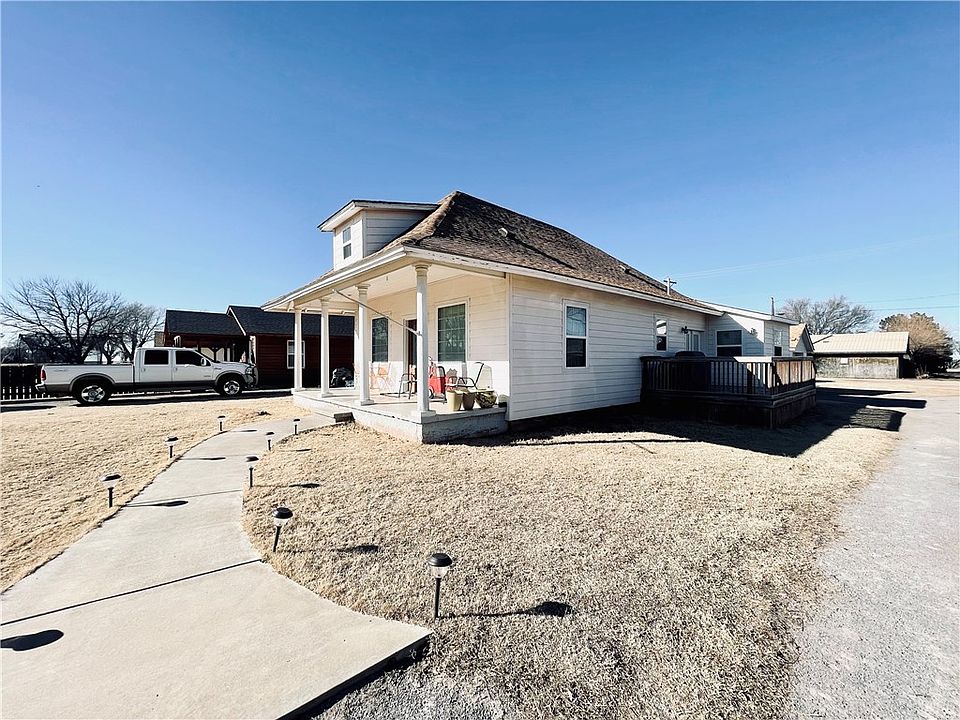 823 E Main St, Sentinel, OK 73664 MLS 1044388 Zillow