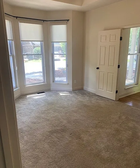 2437 Laburnum Ave — Photo 10
