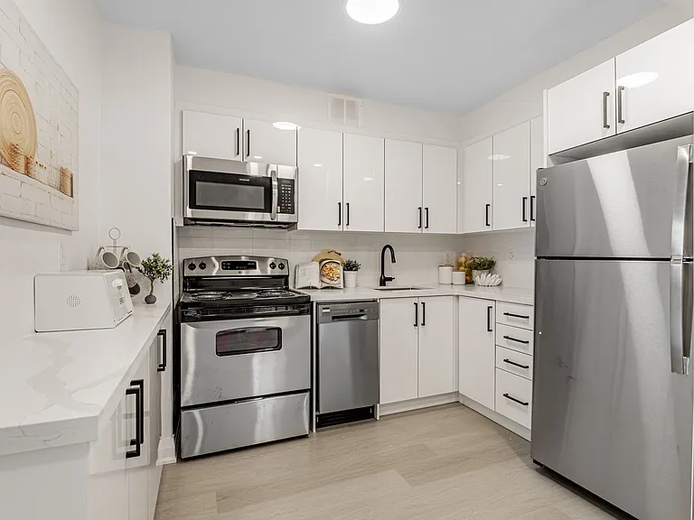 377 Ridelle Ave — Photo 38