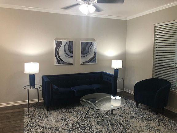 3rd image of 3850 W Northwest Hwy #2111