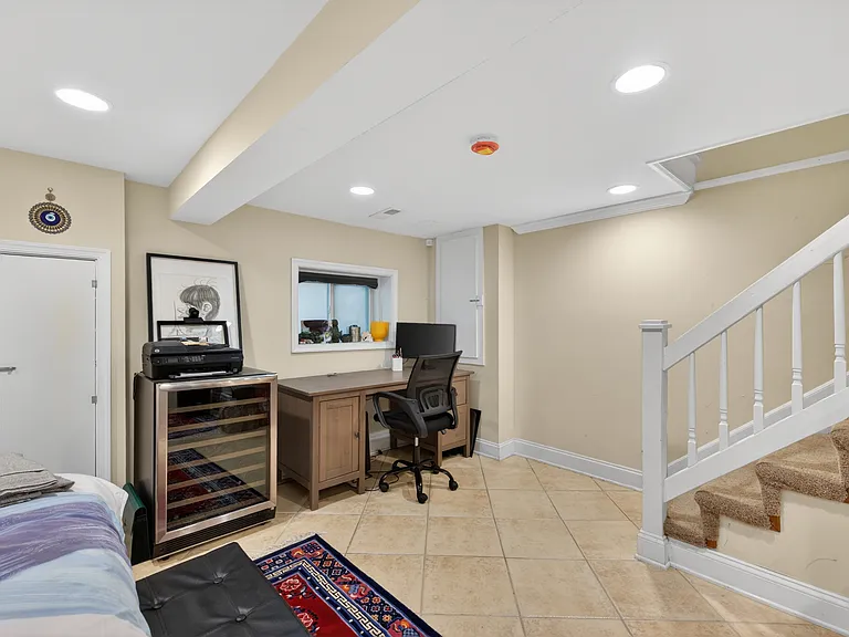 316 Todd Pl NE — Photo 28