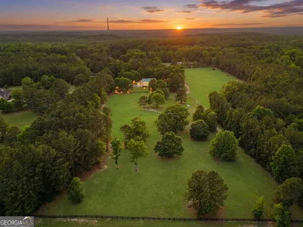 4 J Smith Rd, Newnan, GA 30263