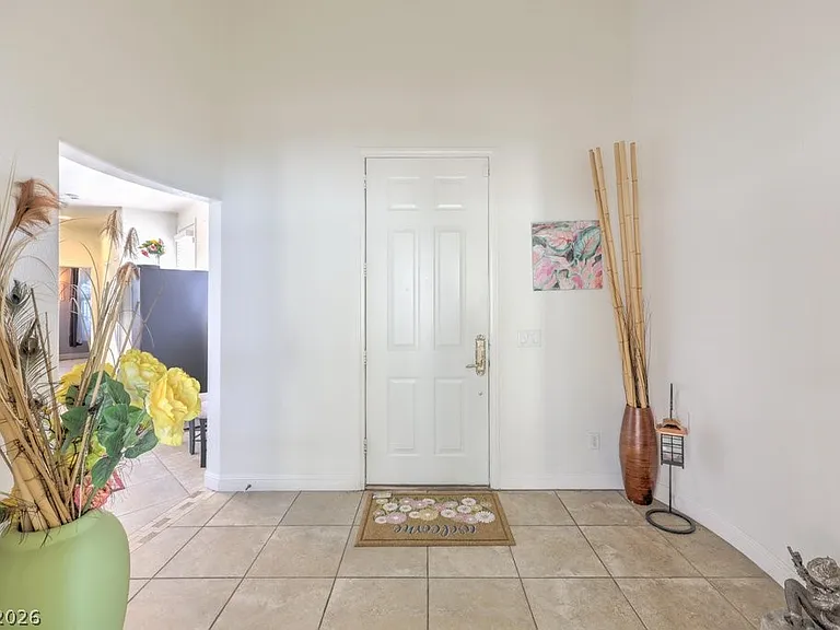 437 Eternity St — Photo 6
