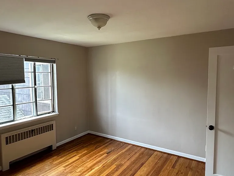 5206 E Burnside St #2 — Photo 3