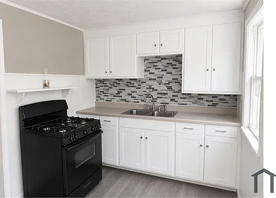 3 bed, 1708 sqft, $2,300 — Photo 4