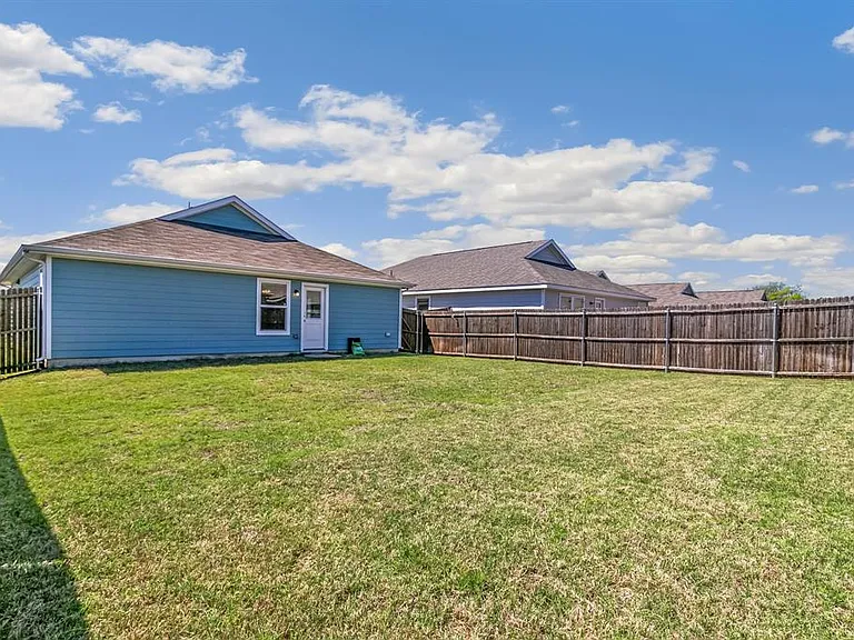 720 Autumnwood Way — Photo 20