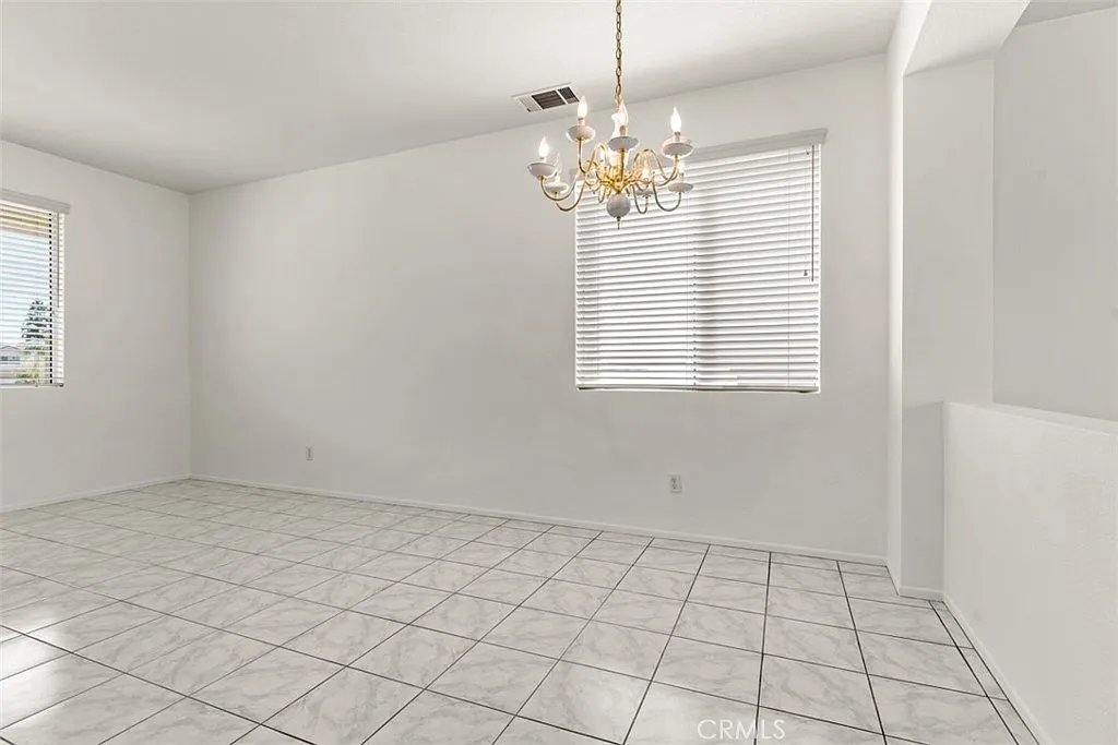 4 bed, 2287 sqft, $5,000 — Photo 4