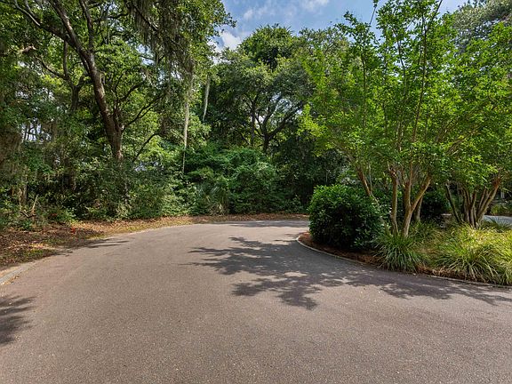 4th image of 2124 Royal Pine Dr
