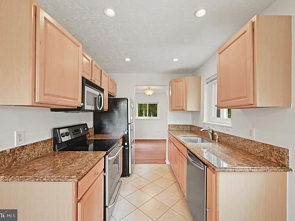 2nd image of 1843 Witmer Ct