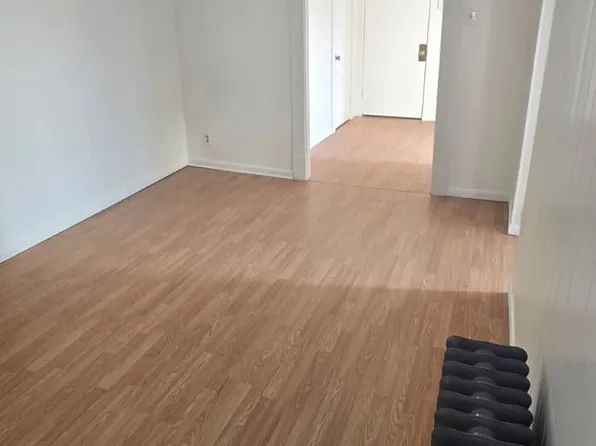 148 Grant Ave APT L, Vandergrift, PA 15690