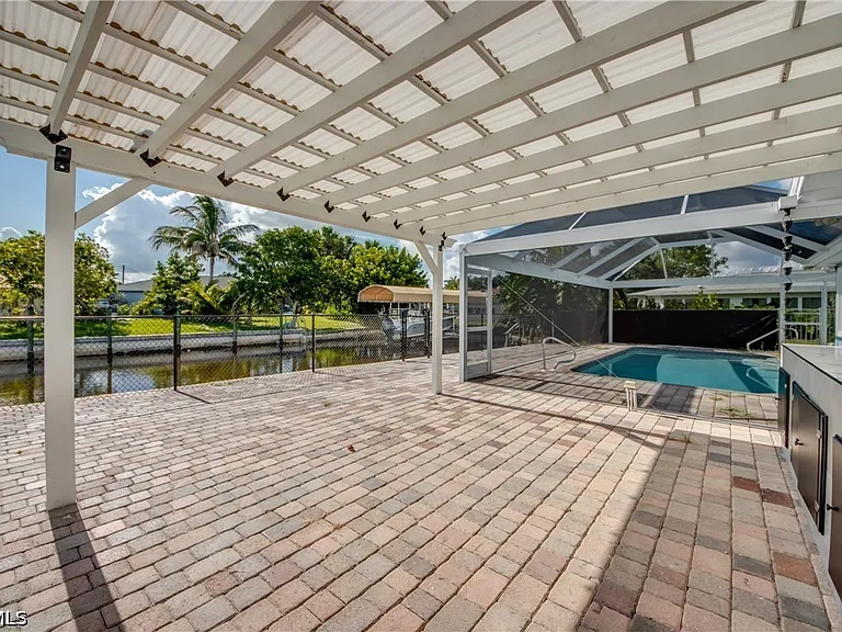 4312 S Pacific Cir — Photo 30