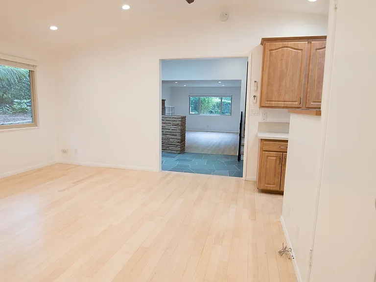 2604 Foothill Rd — Photo 15