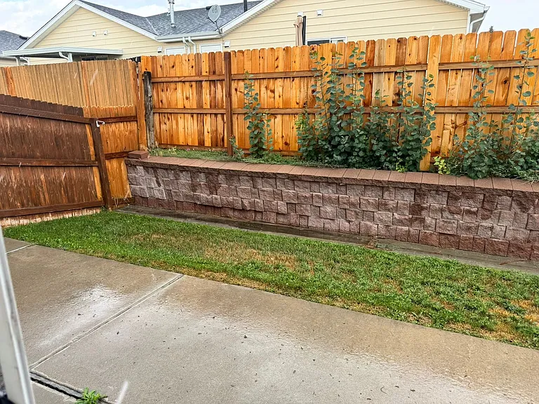 326 Appletree Ln — Photo 16