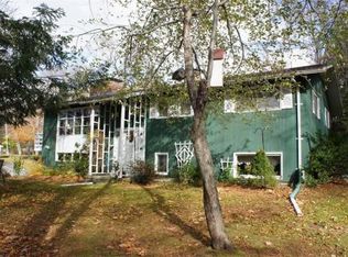 372 Pinehurst Dr, Shelburne, VT 05482