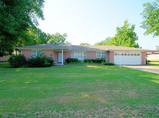 8126 E 14th St, Tulsa, OK 74112