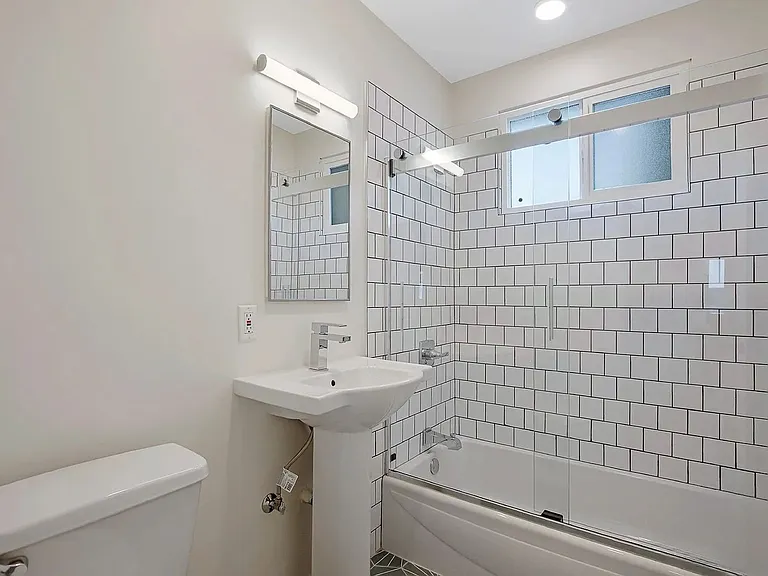 1155 N Madison Ave #11 — Photo 9