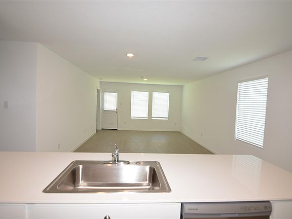 5th image of 26926 Dalmatian Bellflower Dr