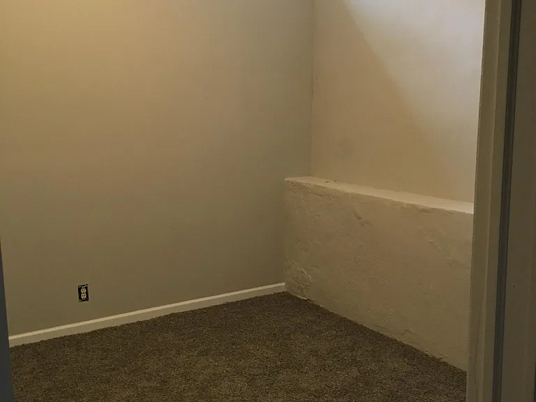 129 Green Ln #FRONT — Photo 4